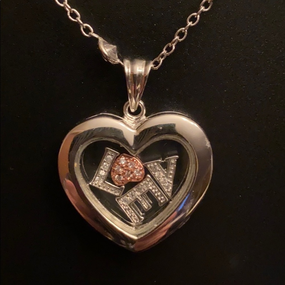 Bon Bijoux LOVE heart locket